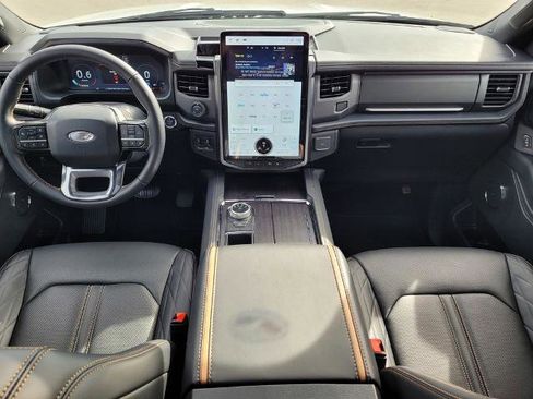New 2024 Ford Expedition Platinum image 11