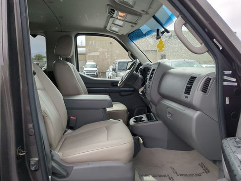 Used 2014 Nissan NV 3500 SL w/ Technology Package RWD image 33
