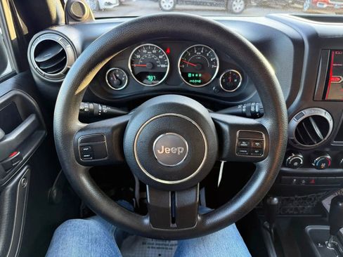 Used 2013 Jeep Wrangler Unlimited Sport AWD/4WD image 21