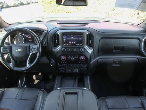 Used 2022 Chevrolet Silverado 2500 High Country image 28