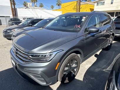 Certified 2024 Volkswagen Tiguan SE w/ Panoramic Sunroof Package