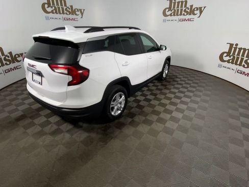 Used 2024 GMC Terrain SLE w/ Driver Convenience Package FWD image 6
