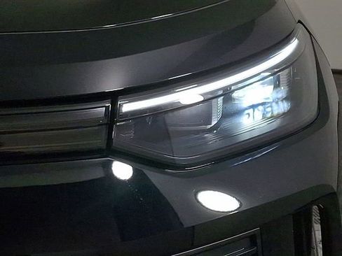 Used 2025 Volkswagen Tiguan S AWD/4WD image 12