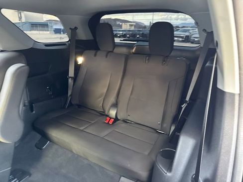 Used 2022 Ford Explorer XLT image 23