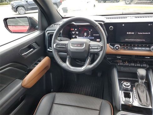 Used 2025 GMC Canyon AT4 w/ Nightfall Edition image 12