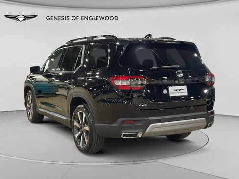 Used 2023 Honda Pilot Touring image 12