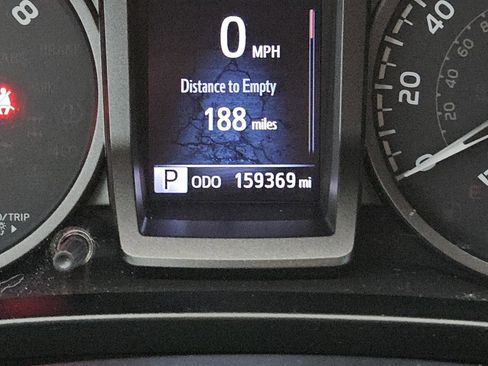 Used 2018 Toyota Tacoma TRD Sport w/ Technology Package RWD image 23