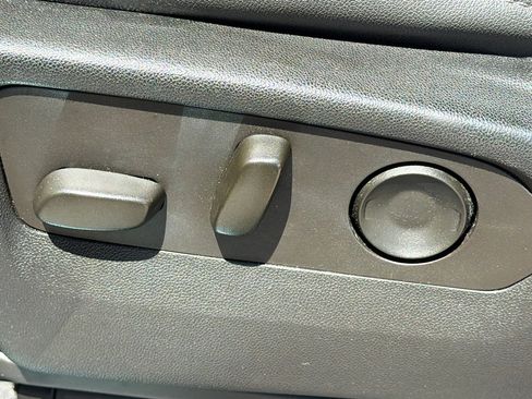 Used 2023 Chevrolet Tahoe LT w/ Luxury Package image 27