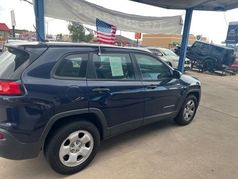 Used 2014 Jeep Cherokee Sport AWD/4WD image 19