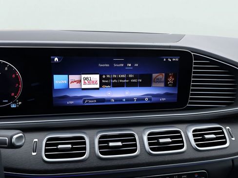Used 2025 Mercedes-Benz GLS 450 4MATIC image 22