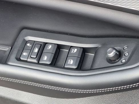 Used 2024 Jeep Grand Cherokee Altitude AWD/4WD image 15