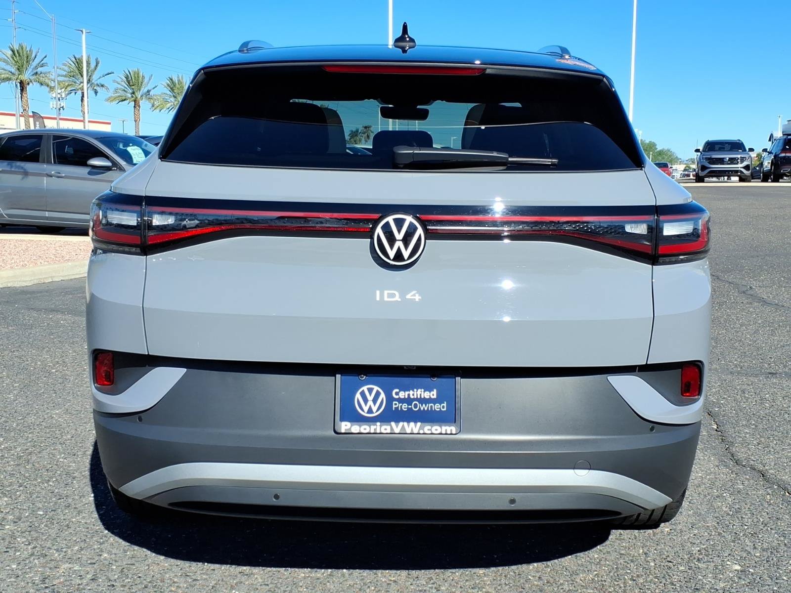 Certified 2022 Volkswagen ID.4 Pro S w/ Gradient Package RWD image 6