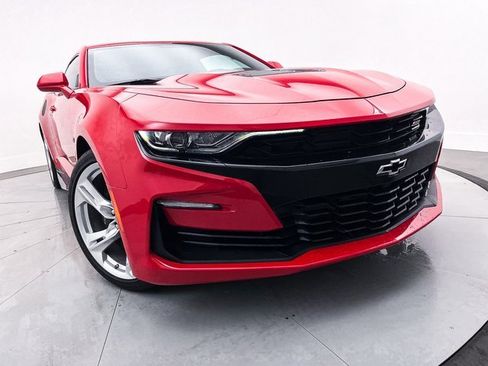 Used 2019 Chevrolet Camaro SS image 4