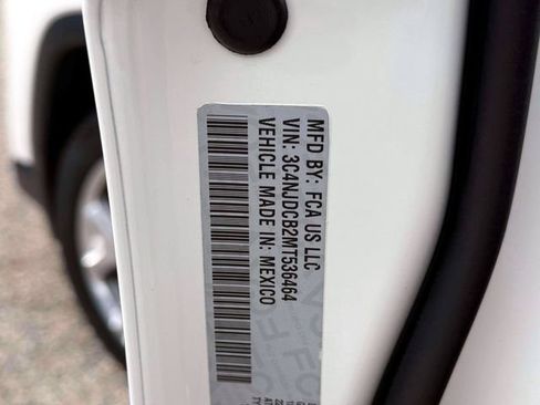 Certified 2021 Jeep Compass Limited AWD/4WD image 19