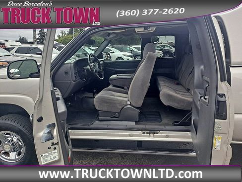 Used 2006 Chevrolet Silverado 2500 4x4 Extended Cab image 16
