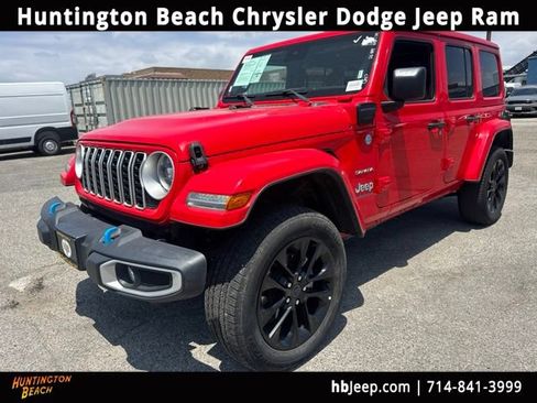 Used 2024 Jeep Wrangler Unlimited Sahara AWD/4WD image 1