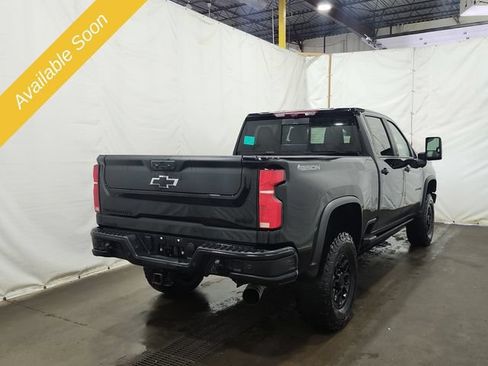 Used 2024 Chevrolet Silverado 2500 ZR2 w/ ZR2 Bison Edition AWD/4WD image 6
