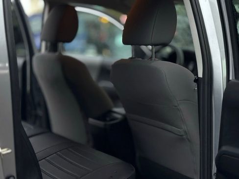 Used 2020 Toyota Tacoma SR image 29