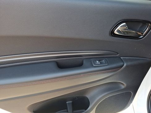 Used 2025 Dodge Durango GT AWD/4WD image 18