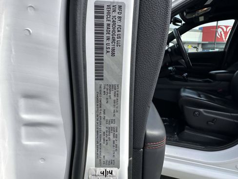 Used 2024 Dodge Durango GT RWD image 17