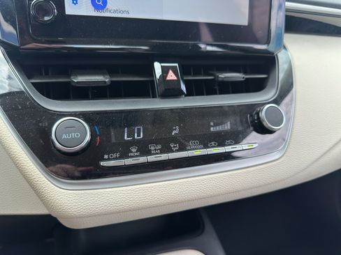 Used 2026 Toyota Corolla LE FWD image 23