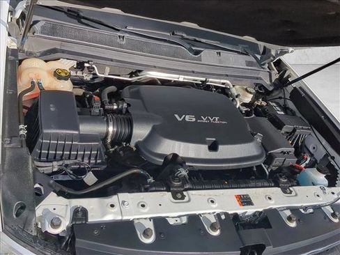 Used 2017 Chevrolet Colorado LT image 25