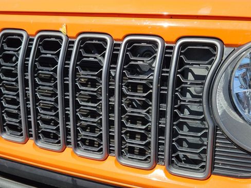 Used 2025 Jeep Wrangler Sport AWD/4WD image 9