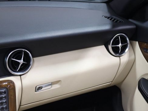 Used 2014 Mercedes-Benz SLK 250 image 59