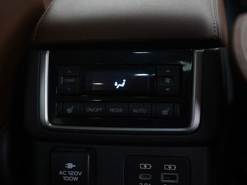 Used 2025 Subaru Ascent Touring w/ Popular Package #2 AWD/4WD image 17