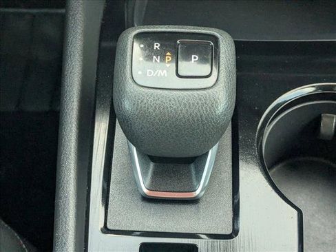 Used 2023 Nissan Rogue S image 12