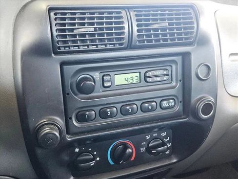 Used 2010 Ford Ranger XL image 10