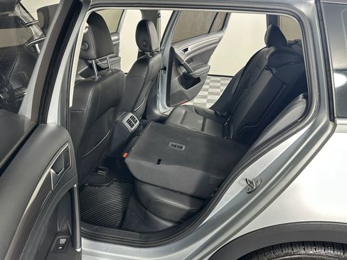 Used 2017 Volkswagen Golf Alltrack SE image 31