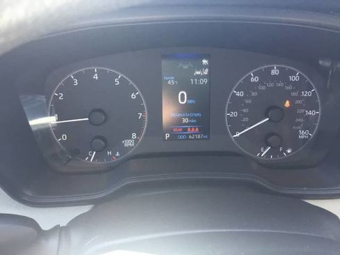 Used 2025 Toyota Corolla LE image 14