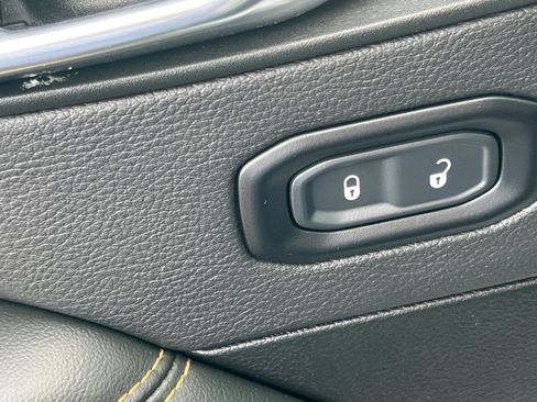 Used 2024 Jeep Wrangler Unlimited Sahara AWD/4WD image 52