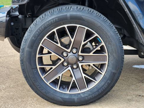 Used 2023 Jeep Wrangler Unlimited Sahara AWD/4WD image 20