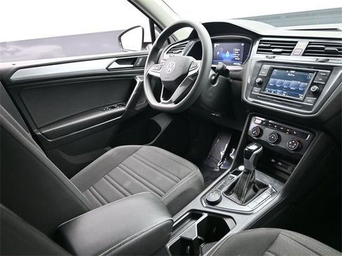Used 2022 Volkswagen Tiguan S image 19