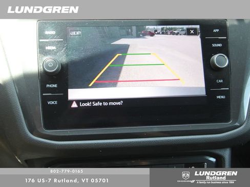 Used 2021 Volkswagen Tiguan SE AWD/4WD image 24