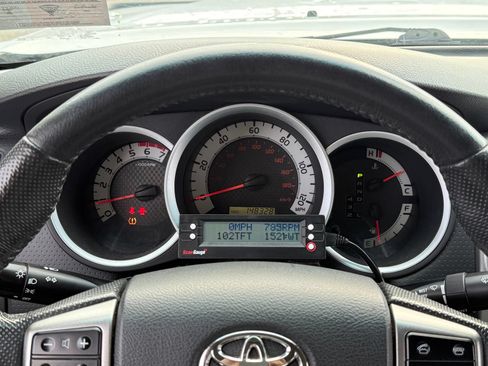 Used 2012 Toyota Tacoma 4x4 Double Cab w/ TRD Off-Road Pkg image 32