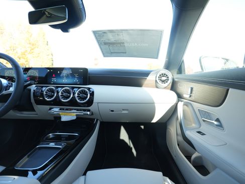 New 2026 Mercedes-Benz CLA 250 4MATIC image 24