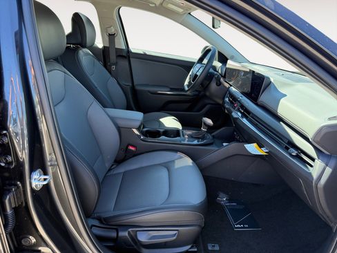 New 2026 Kia K4 EX image 19