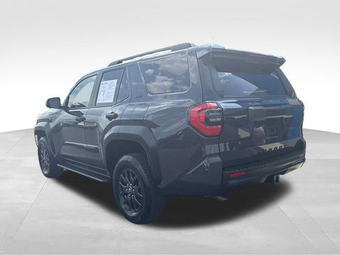 Used 2025 Toyota 4Runner SR5 AWD/4WD image 3