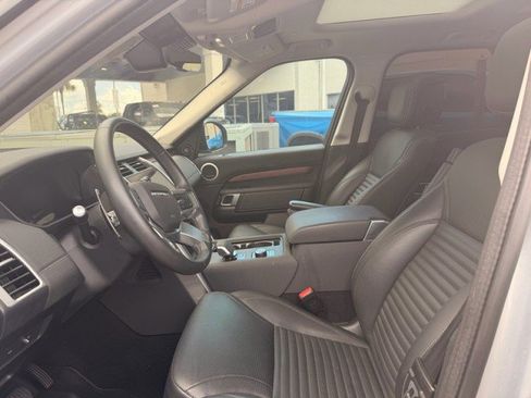 Used 2024 Land Rover Discovery S AWD/4WD image 4