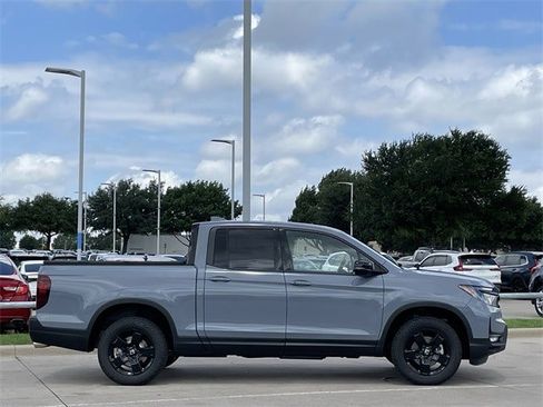 New 2025 Honda Ridgeline Black Edition image 3