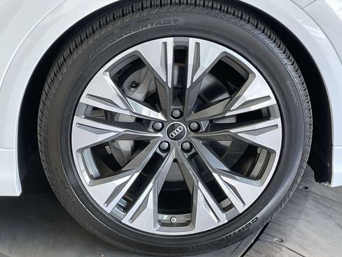 Certified 2025 Audi Q8 Prestige AWD/4WD image 14