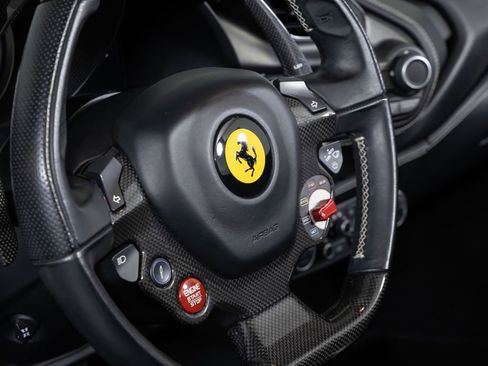 Used 2016 Ferrari 488 Spider image 31