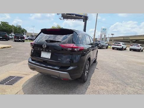 Used 2024 Nissan Rogue SL w/ SL Premium Package FWD image 43