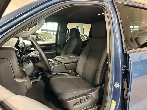 Used 2025 GMC Sierra 1500 Elevation image 13