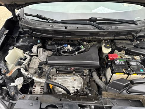 Used 2017 Nissan Rogue SV w/ Sun & Sound Touring Package image 17