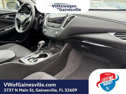 Used 2025 Chevrolet Malibu LS image 10