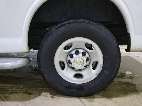Certified 2024 Chevrolet Express 2500 w/ Driver Convenience Package image 21